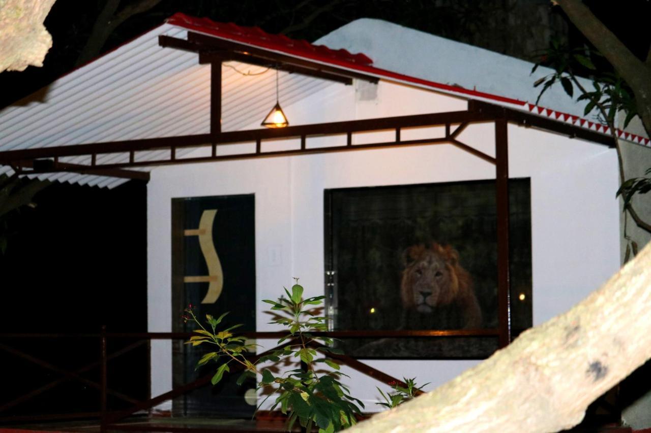 The Wilds Villa Gir Jungle Stay With Swimming Pool Sasan Gir Bagian luar foto