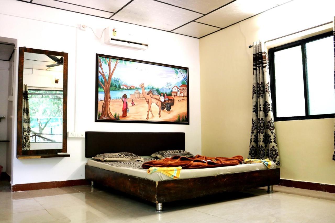 The Wilds Villa Gir Jungle Stay With Swimming Pool Sasan Gir Bagian luar foto